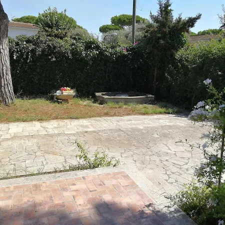 Casa Laura Al Circeo Hermada