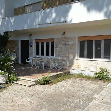 Semesterbostad Casa Laura Al Circeo